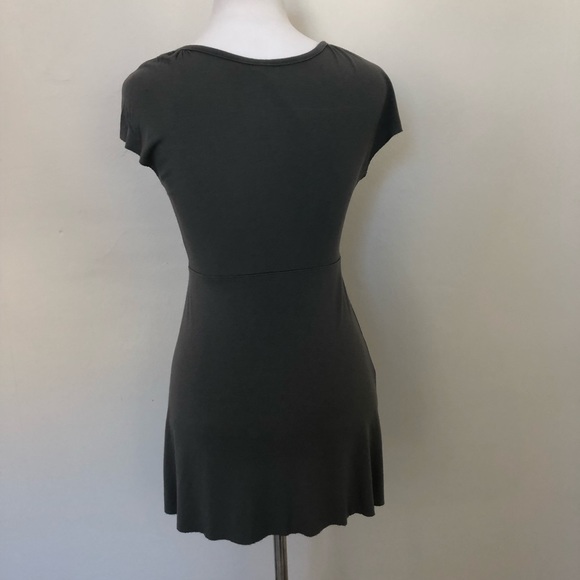 Anthropologie Bailey 44 Gray Top Size Medium - Picture 2 of 6